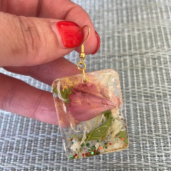 XMAS Handmade Medium Pressed Flower Holiday Vibes Earrings Rectangle Shape - Picture 3 of 9